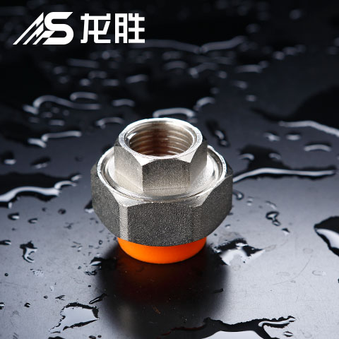 皮尔特水管多少钱一根？这2个价格差距也忒大了吧？